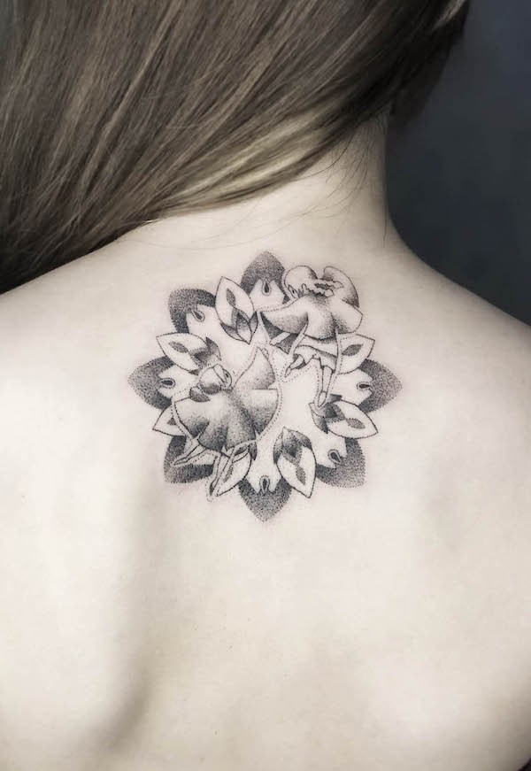 Adorabile tatuaggio sulla schiena per i Gemelli di @bon_nie_tt