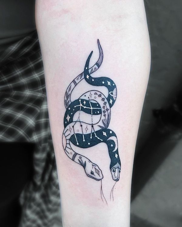 Tatuaggio doppio serpente di @s.q.u.i.d.vicious
