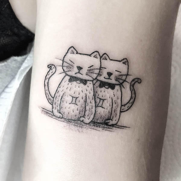 Gatti fortunati tatuati da @mika_schorr