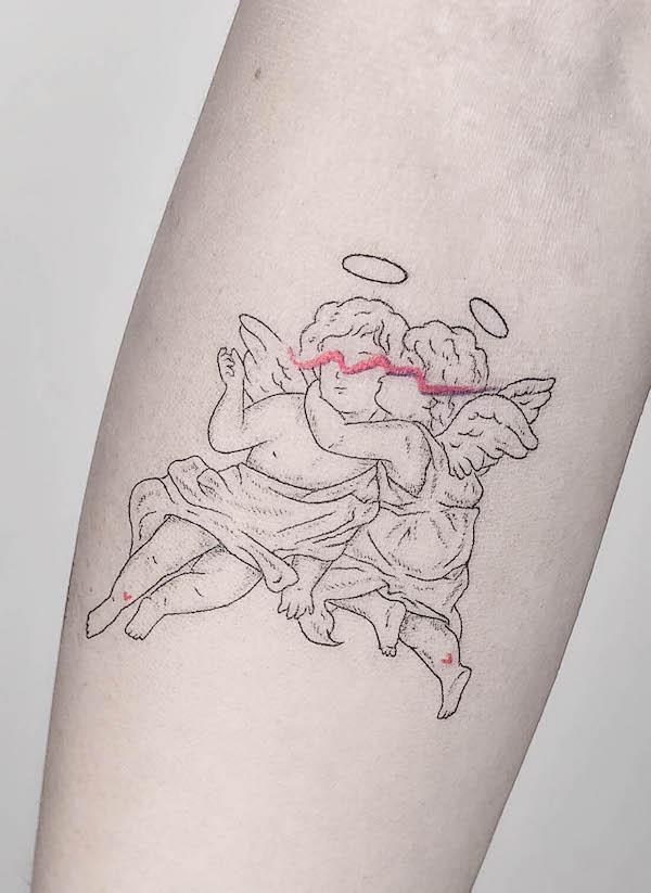 Tatuaggio di cupidi gemelli di @arielisgood