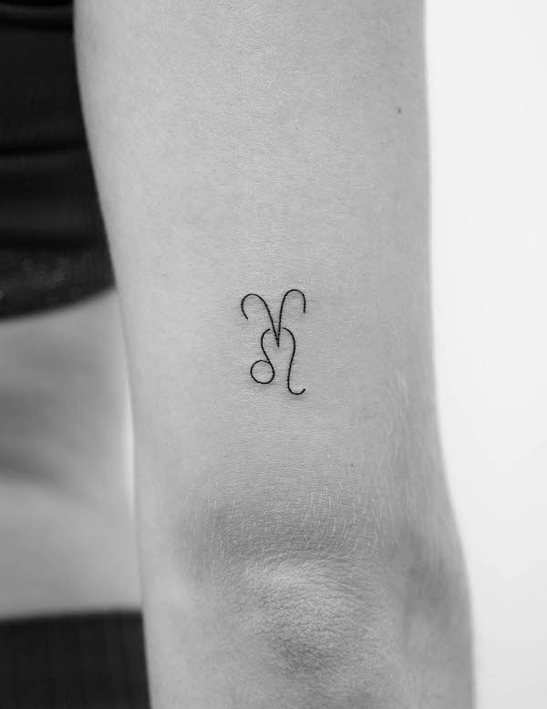 Tatuaggio Ariete e Toro di @studiodaveink