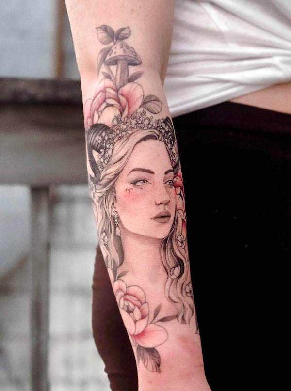 Tatuaggio sull'avambraccio della ragazza Ariete di @kristinevodon