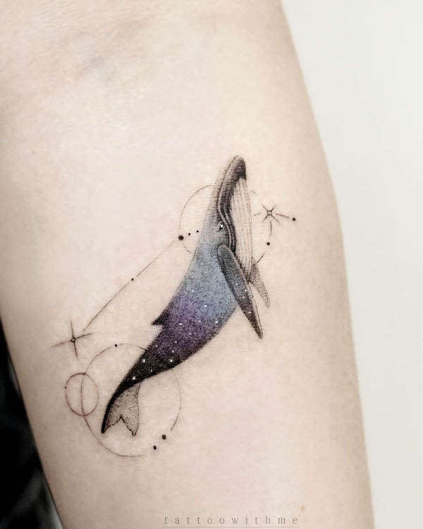 Balena con costellazione dell'Ariete di @tattoowithme
