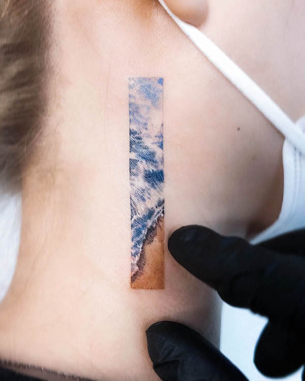Tatuaggio di paesaggio di spiaggia da @indigo.yh