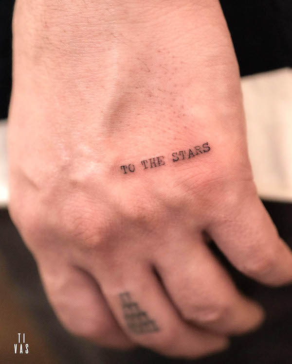 Tatuaggio con citazione