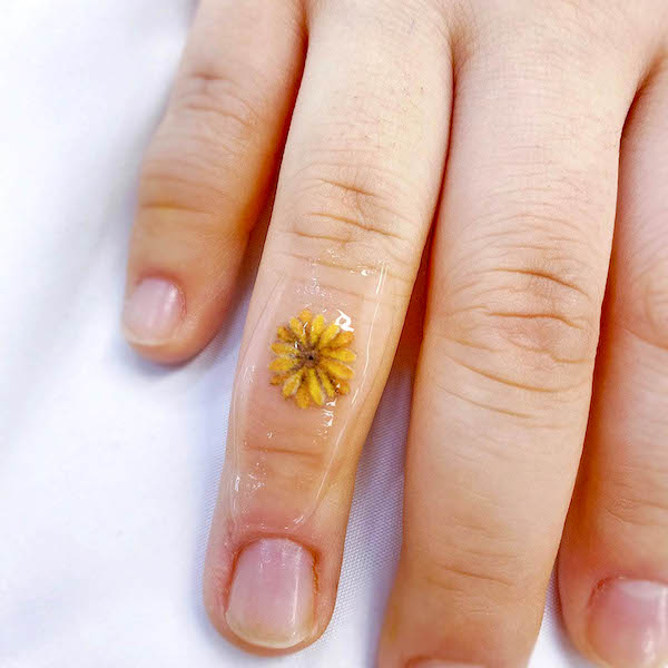 Piccolo girasole tatuato da @sinbar_tattoo