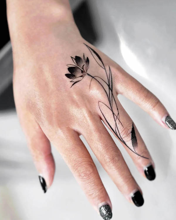 Tatuaggio Oriental ink lotus di @mukyeon_tattoo
