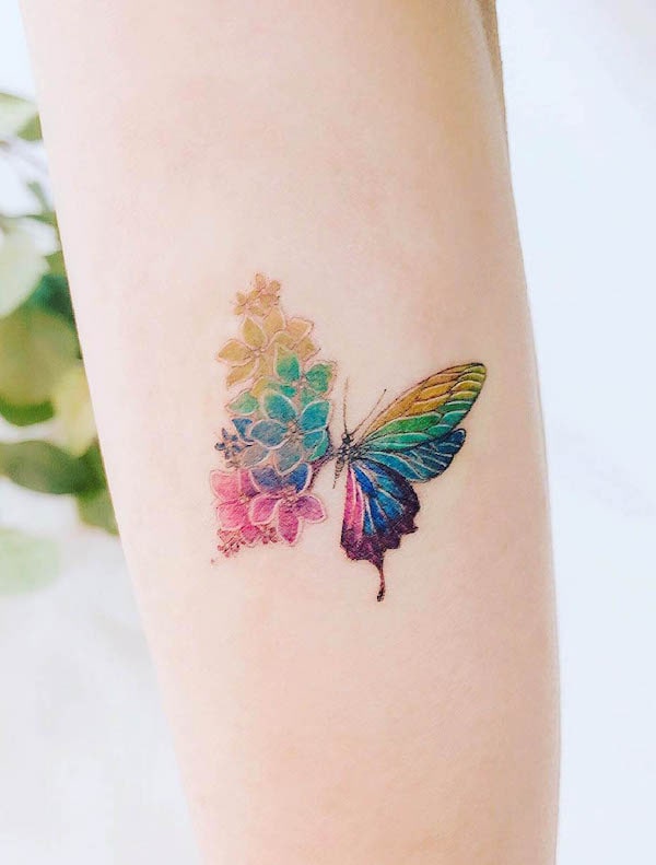 Farfalla arcobaleno di @tattooist_j.l_mini