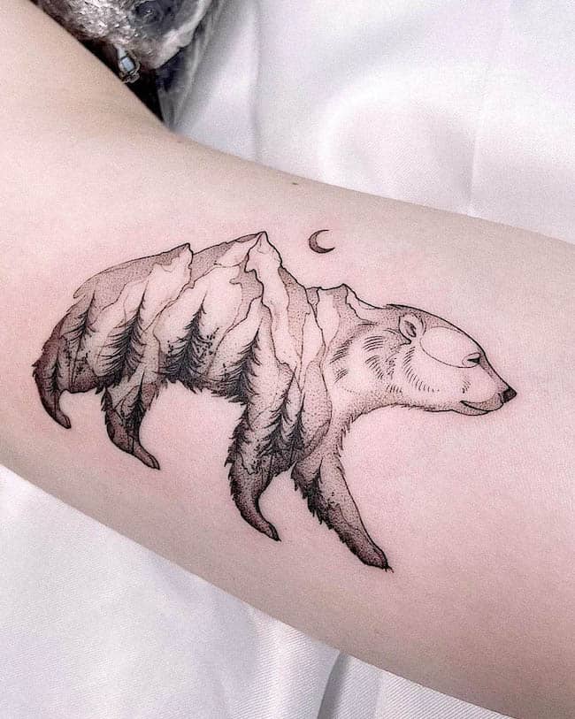 Orso e paesaggio tatuaggio sulla forza da @spikaprofile