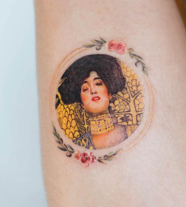 Tatuaggio Judith di @haenytattoo