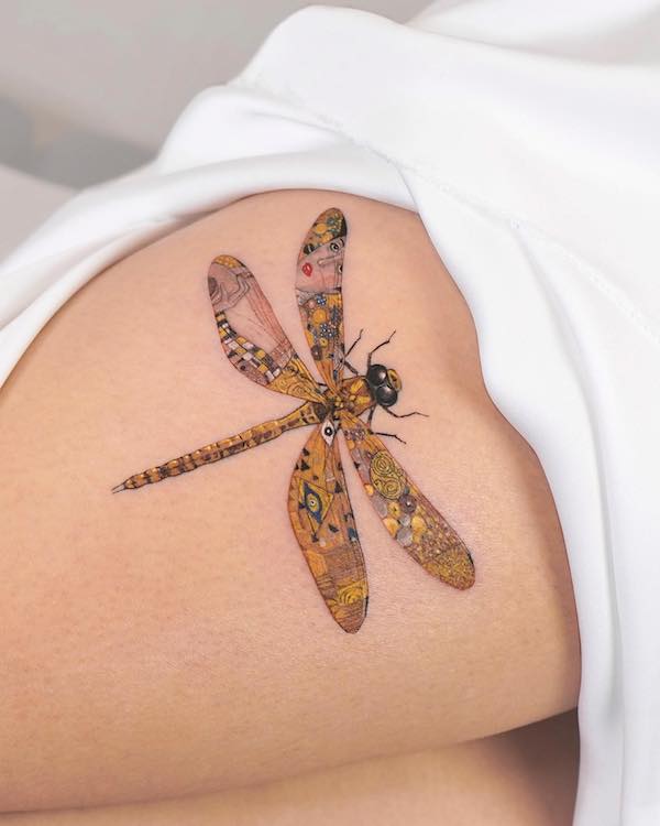 Tatuaggio Klimt dragonfly di @caotida