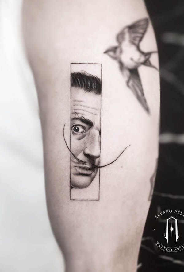 Tatuaggio segnalibro di Dalì di @alvaropereztattoo