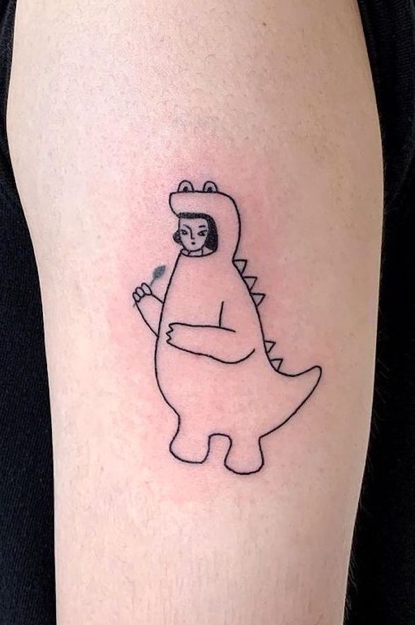 Il tatuaggio della manica della ragazza dinosauro di @eslstudent