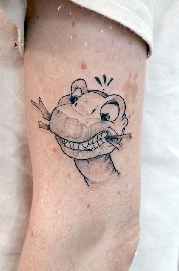 Littlefoot from The Land Before Time _ tatuaggio di dinosauro da @lunaminoris.ttt