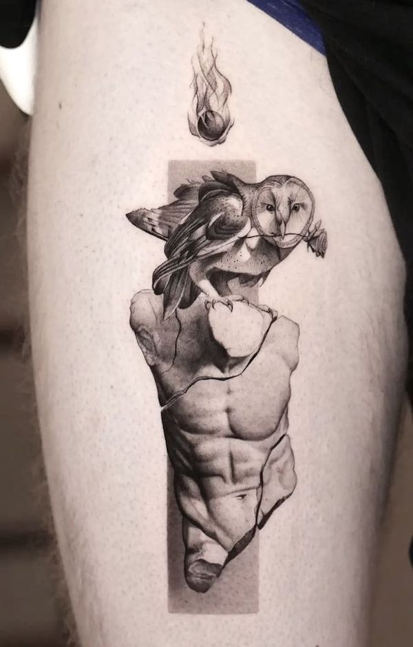 Tatuaggio Let it burn con gufo e scultura di @thommesen_ink