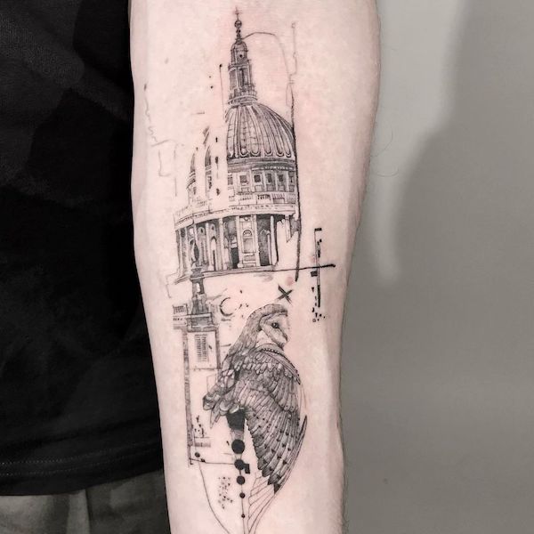 Sofisticato e artistico tatuaggio di gufo di @monikamoni.art