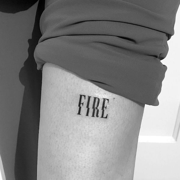 Tatuaggio con una sola parola