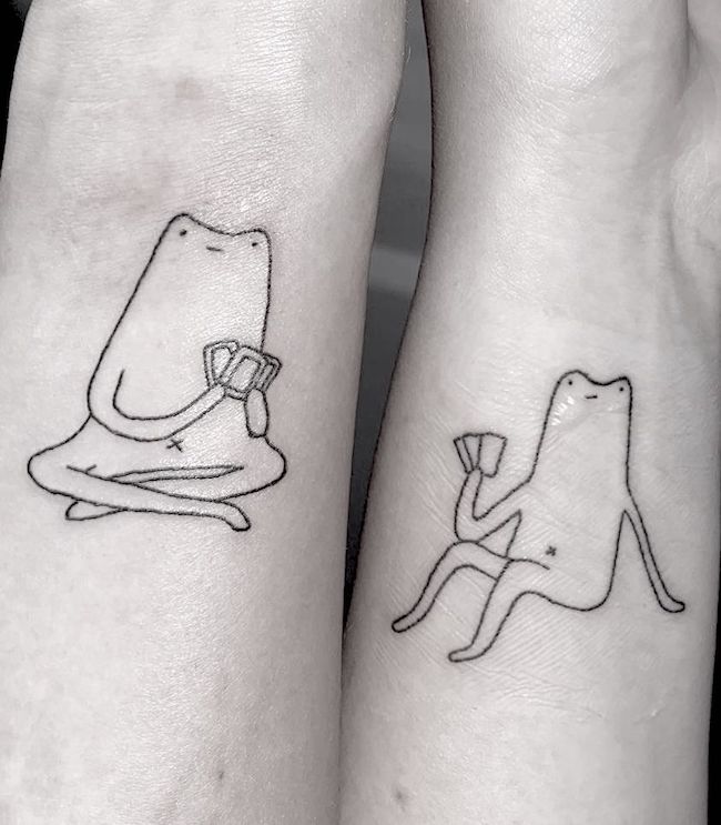 Rane pokeriste divertenti tatuaggi abbinati di @studionanawrot