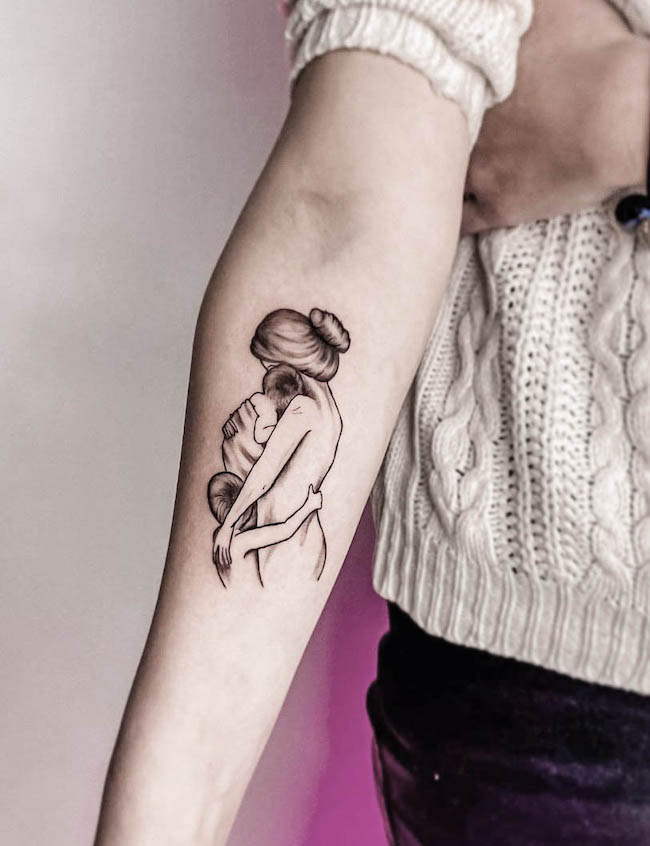 Tatuaggio di bambino e mamma di @bojelodia_tattoo
