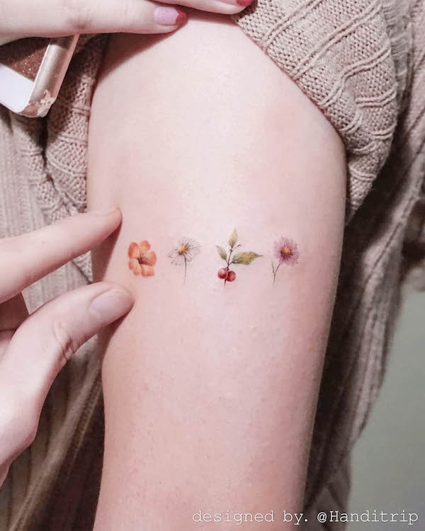 Tatuaggio di fiori di nascita di @handitrip