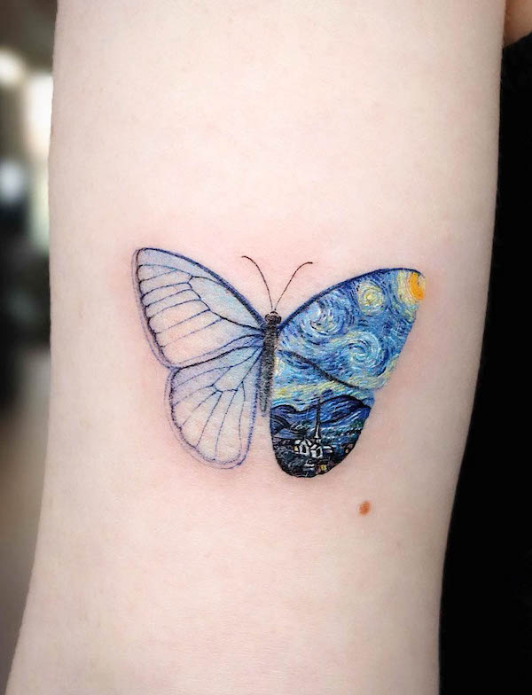 Tatuaggio con farfalla di notte stellata di @eunyutattoo