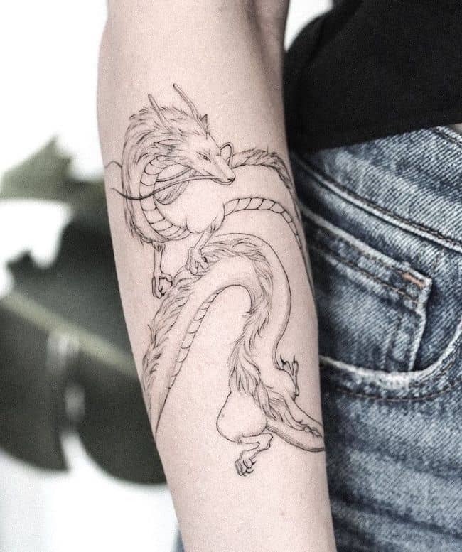 Tatuaggio del drago giapponese Haku di @poonkaros - i migliori tatuaggi di draghi per donne e ragazze