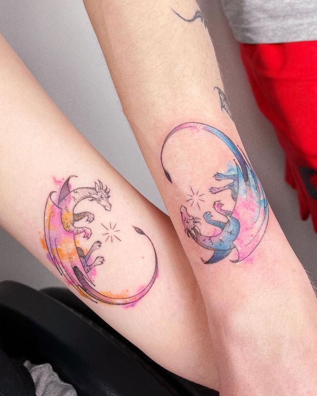 Tatuaggi di draghi acquerellati abbinati di @_tosz- migliori tatuaggi di draghi per donne e ragazze