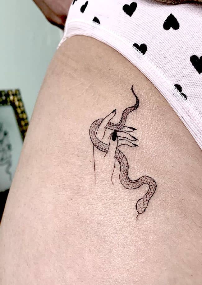 Tatuaggio di serpente di @maywarrior