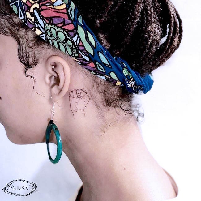 Un pugno tatuato per tirarsi su di morale da @miko_nyctattoo