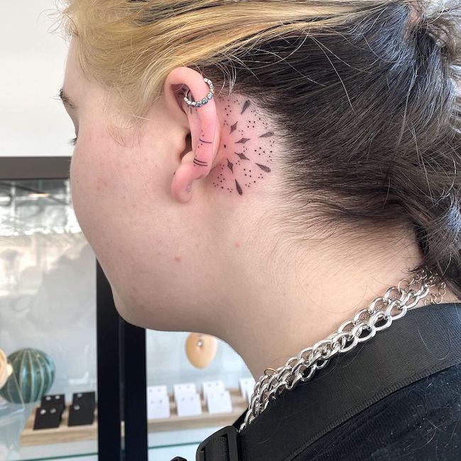 Tatuaggio ornamento creativo da @jadejay.ink