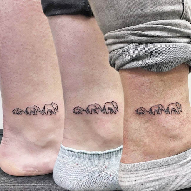 Tatuaggi di elefanti madre e bambino - Tatuaggi madre figlio di @whitewhaleamsterdam