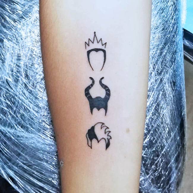 Tatuaggio dei cattivi Disney di @vizion123tattoo