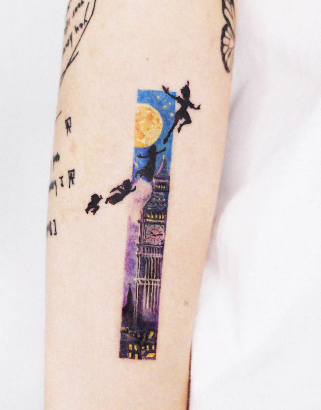 Peter Pan tatuato da @siihee.tattoo