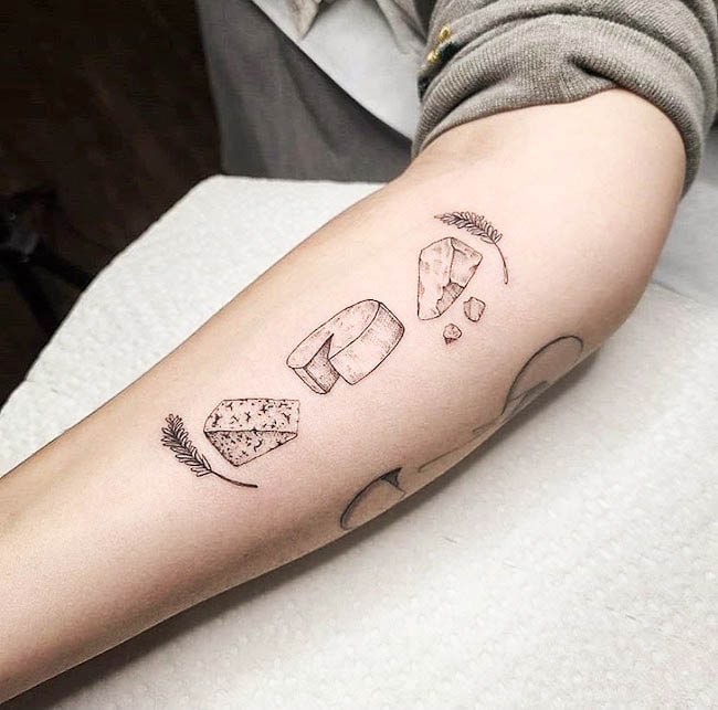 Tatuaggio di formaggio di @izabro