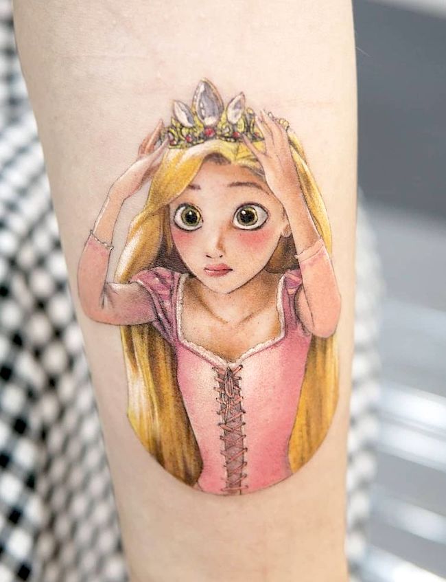 Rapunzel from the Tangled tattoo by @nawa_tattooer