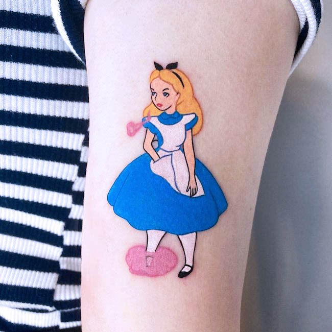Alice tattoo by @tattooist_pooh