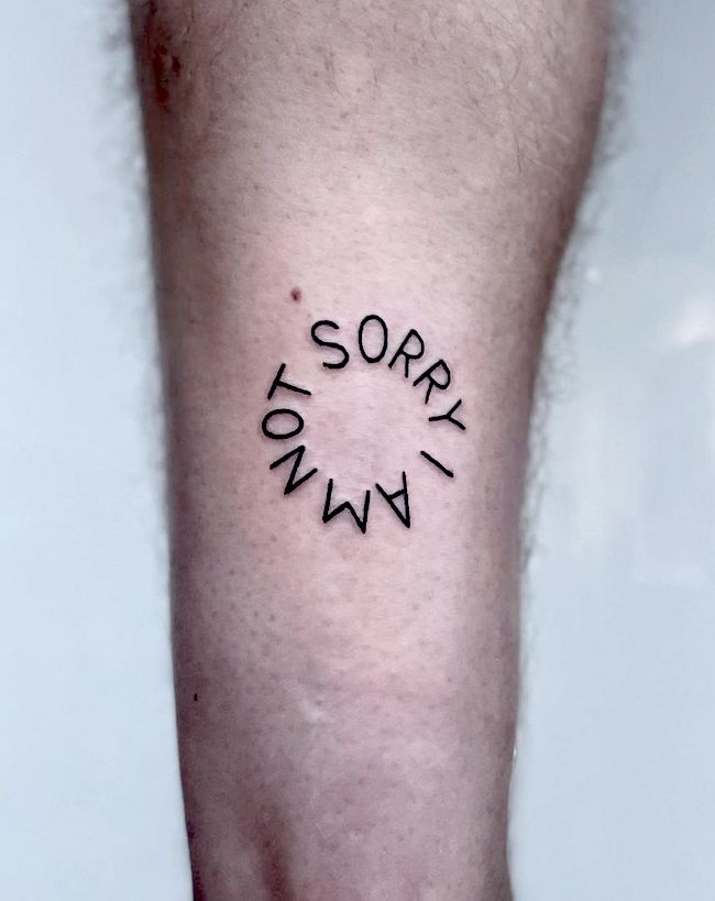 Un tatuaggio per smettere di scusarsi di @chinatown_stropky