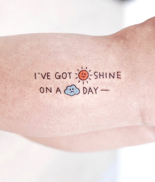 Sunshine on a rainy day un tatuaggio positivo per tirarti su di morale da @rgb_tattoo