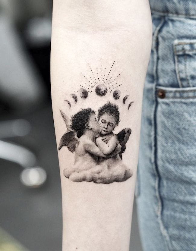 Fasi lunari e angeli _ tatuaggio lunare di @jefreenaderali