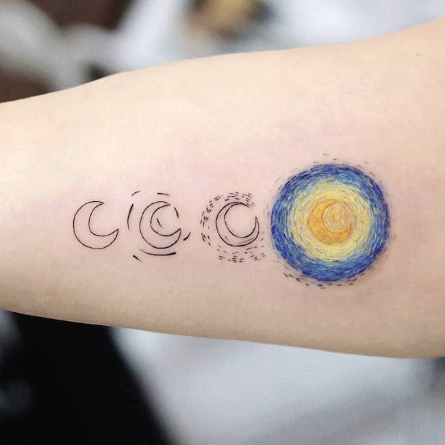 It will shine again - un significativo tatuaggio lunare di @hakanadik