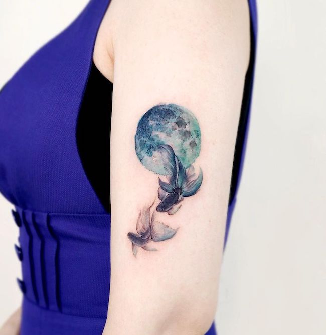 Tatuaggio Luna e Pesci di @abii_tattoo
