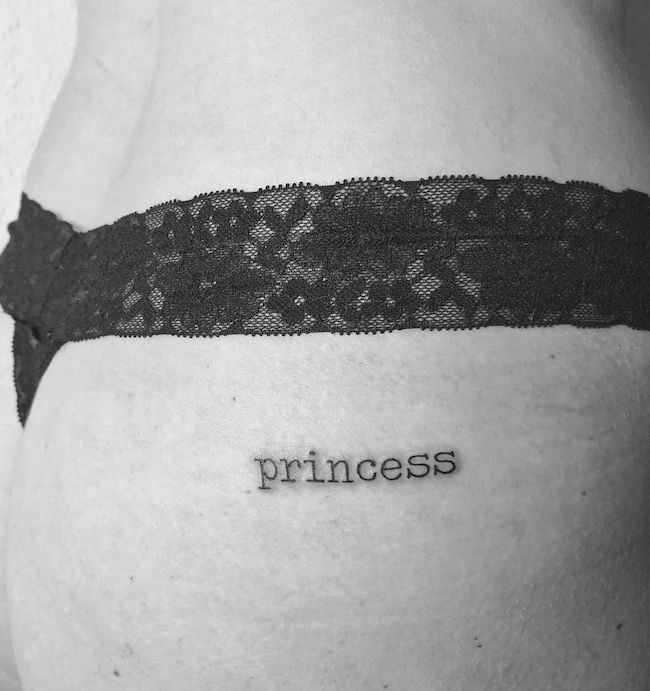Princess - tatuaggio con una sola parola di @alex.cocinero