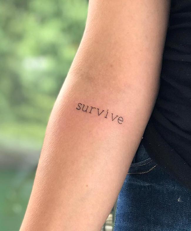 Una parola tatuata per i sopravvissuti da @doggstattoo