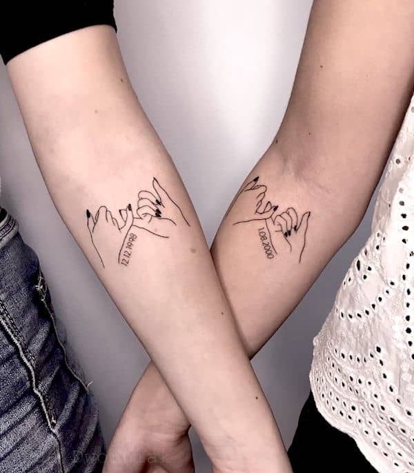 Tatuaggi abbinati alla promessa Pinky di @kinga_ink - Tatuaggi significativi per le sorelle