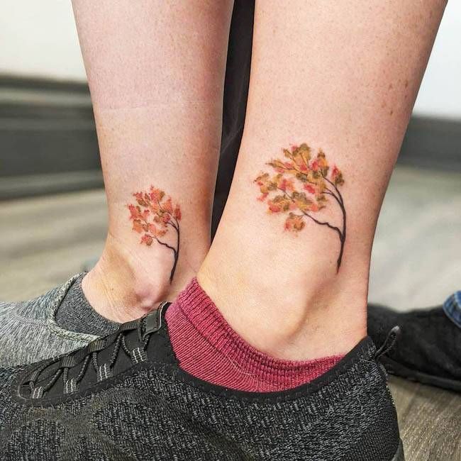 I tatuaggi degli alberi di @lavender.tattoos- Tatuaggi abbinati minimalisti per fratelli e sorelle