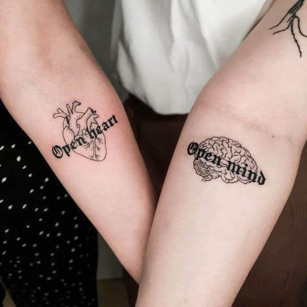 Cuore aperto, mente aperta - tatuaggi abbinati sulla salute mentale di @koti_art.ink