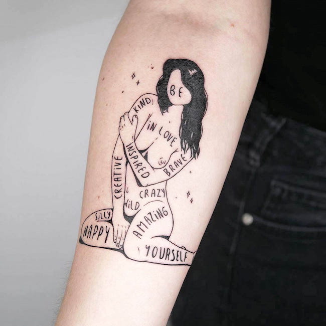 Tatuaggio Love yourself di @mariafernandeztattoo