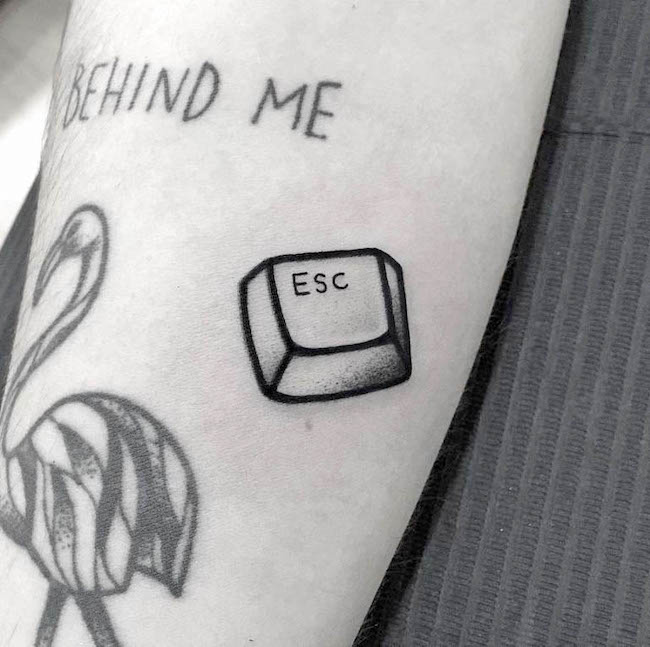 Tempo di uscire tatuaggio di @nancydestroyer