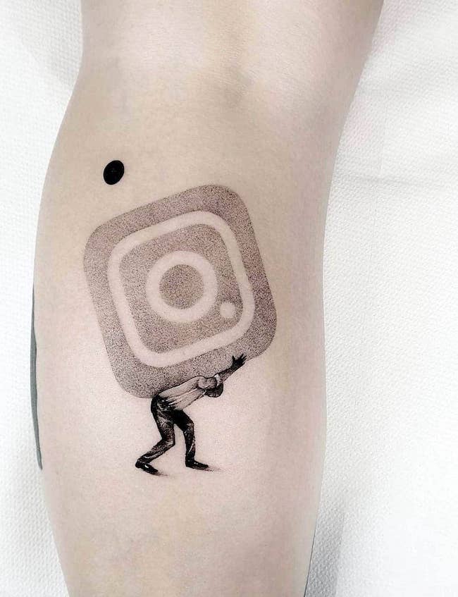 Tatuaggio sullo stress da social media di @matteonangeroni