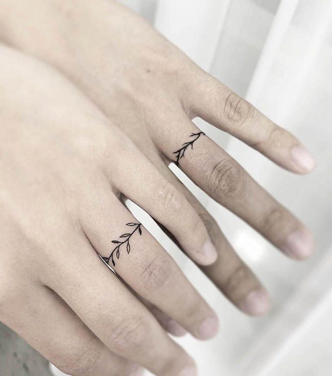 Tatuaggi minimalisti abbinati di @5e_tattoo - Tatuaggi abbinati per le dita delle coppie